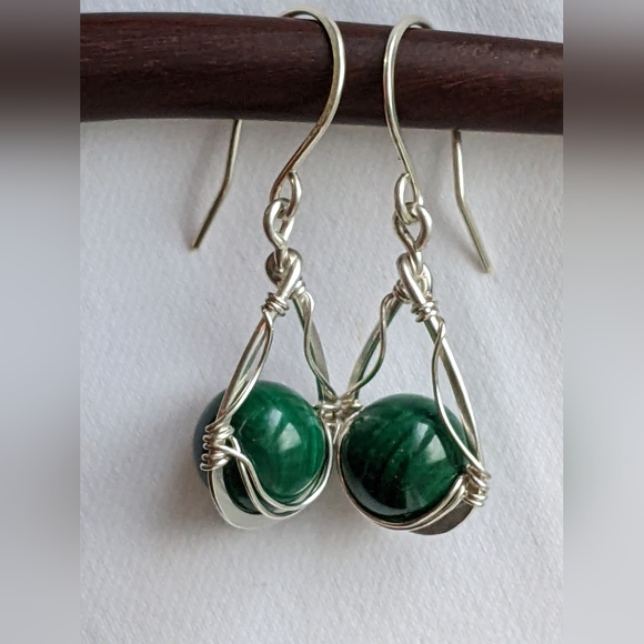 Elegant Sterling Silver Malachite Gemstone Earrings - Picture 11 of 14
